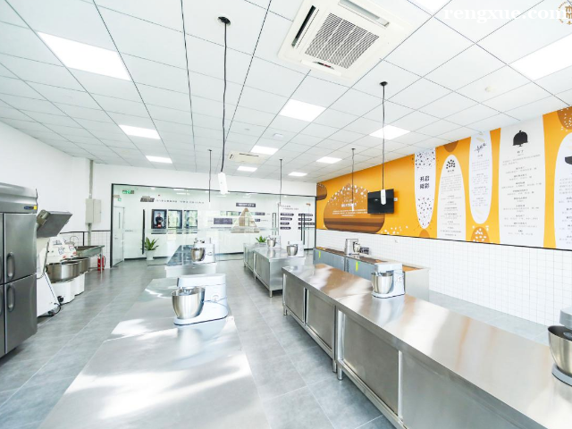 ������ɭ�������c(di��n)���͌W(xu��)У�W(xu��)�M(f��i)