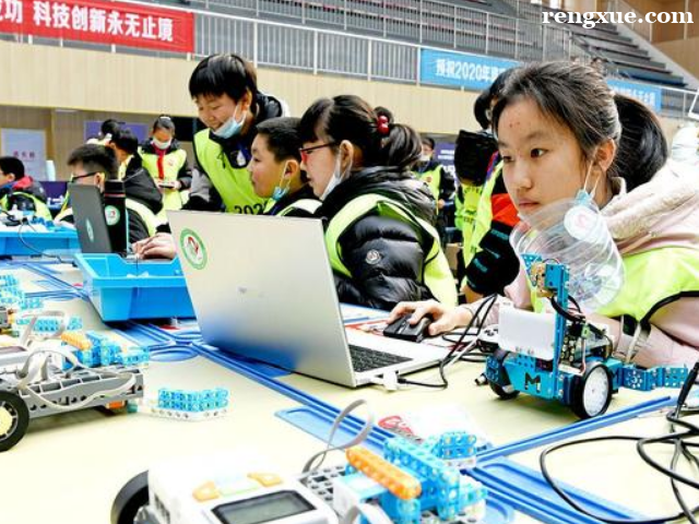 �ك����̅��ӱ�ِ��ɶ���(xi��ng)Ŀ